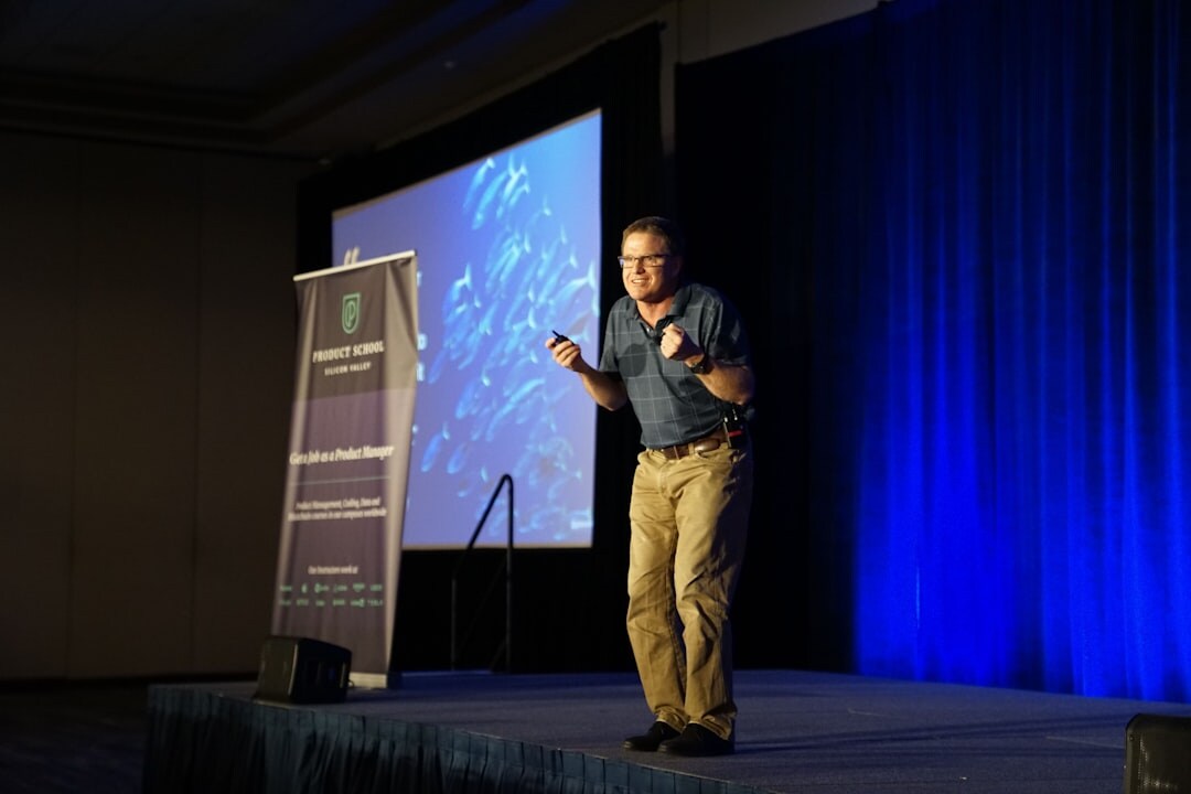 speaker presenting to audience