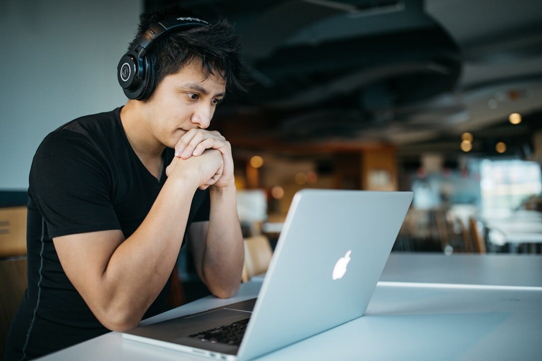 online course on laptop
